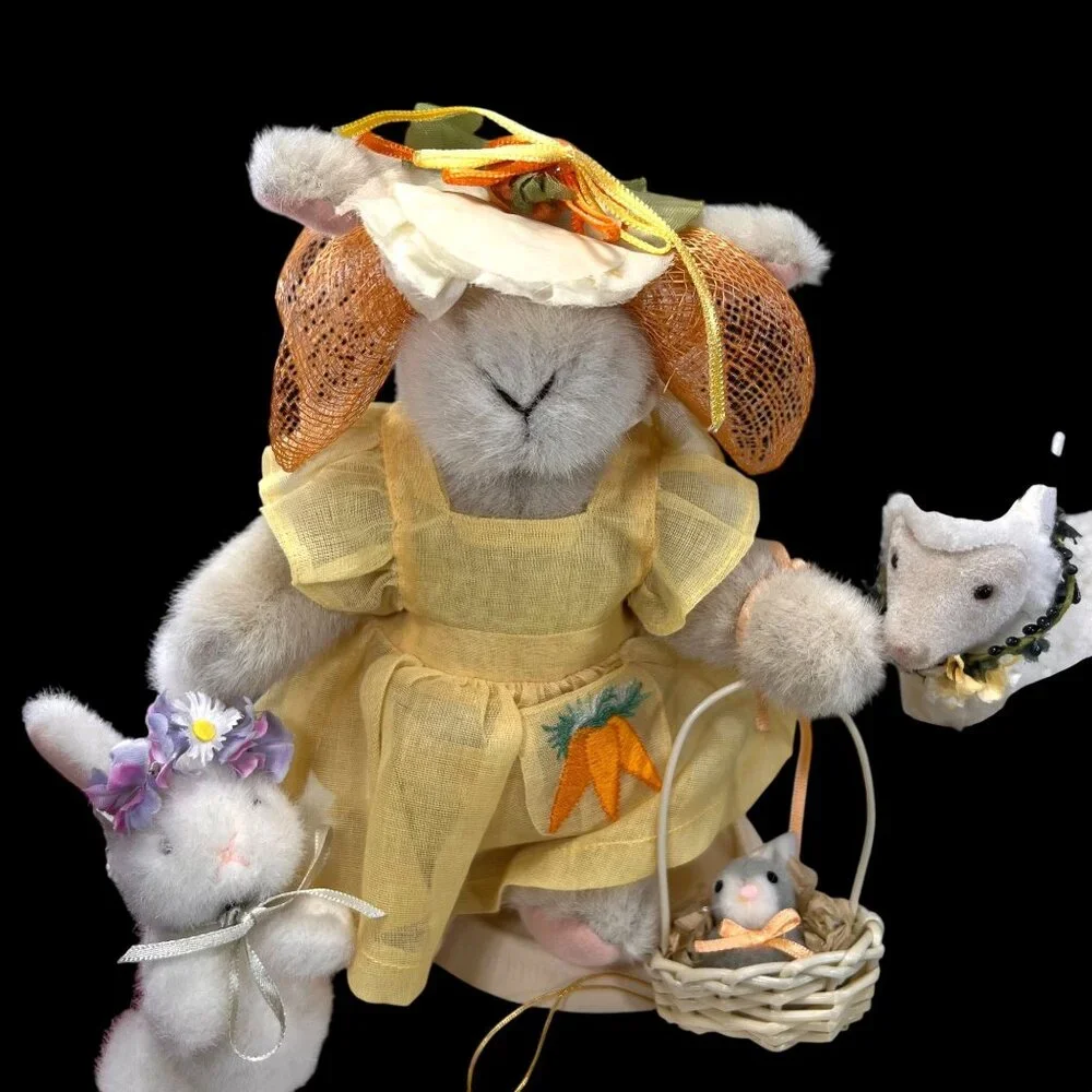 NABCO Hoppy Vanderhare Easter LOT Rose 4346 Muffy Spring Bonnets Baskets Tags - Picture 7 of 16